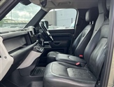 Land Rover Defender Image 3