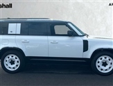 Land Rover Defender Image 5