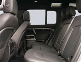 Land Rover Defender Image 4