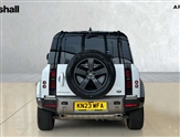 Land Rover Defender Image 6