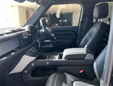 Land Rover Defender Image 3