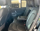 Land Rover Defender Image 4