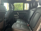 Land Rover Defender Image 4