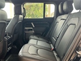 Land Rover Defender Image 4