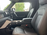 Land Rover Defender Image 3