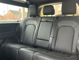 Land Rover Defender Image 4