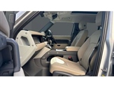 Land Rover Defender Image 3