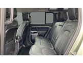 Land Rover Defender Image 4