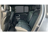 Land Rover Defender Image 4