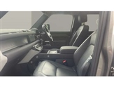 Land Rover Defender Image 3