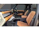 Land Rover Defender Image 3