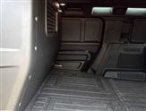 Land Rover Defender Image 4