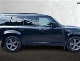 Land Rover Defender Image 5