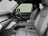 Land Rover Defender Image 3