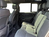 Land Rover Defender Image 4