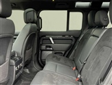 Land Rover Defender Image 4