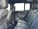 Land Rover Defender Image 4
