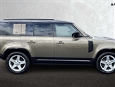Land Rover Defender Image 5