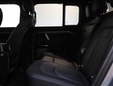 Land Rover Defender Image 4