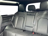 Land Rover Defender Image 4