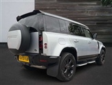 Land Rover Defender Image 5