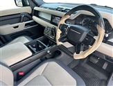 Land Rover Defender Image 6
