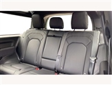 Land Rover Defender Image 4