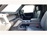 Land Rover Defender Image 3