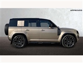 Land Rover Defender Image 6