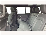 Land Rover Defender Image 4