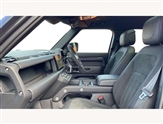 Land Rover Defender Image 3