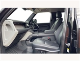 Land Rover Defender Image 3