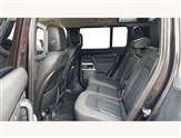 Land Rover Defender Image 4