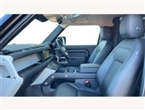 Land Rover Defender Image 3