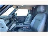 Land Rover Defender Image 4