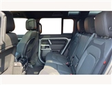 Land Rover Defender Image 4