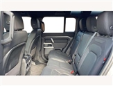 Land Rover Defender Image 4