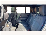 Land Rover Defender Image 4
