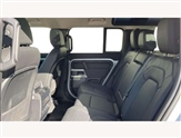 Land Rover Defender Image 4