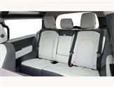 Land Rover Defender Image 4