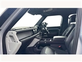 Land Rover Defender Image 3