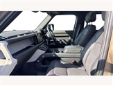 Land Rover Defender Image 3