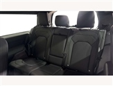 Land Rover Defender Image 4