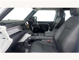 Land Rover Defender Image 3