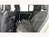 Land Rover Defender Image 4