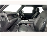Land Rover Defender Image 3
