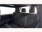 Land Rover Defender Image 4