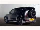 Land Rover Defender Image 2
