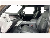 Land Rover Defender Image 3