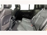 Land Rover Defender Image 4